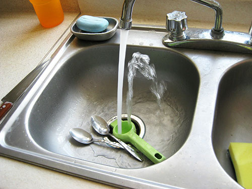 33-1-swivel kitchen faucet