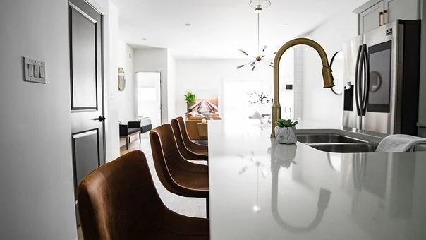 18-2-modern touchless kitchen faucet